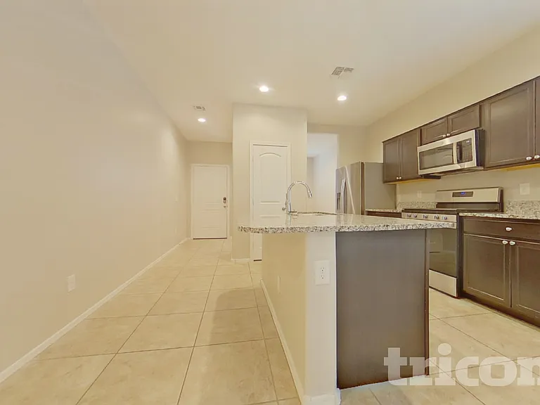 31062 W Mulberry Dr — Photo 5