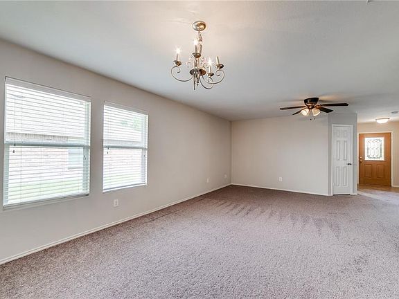 5th image of 3007 Meadow Bluff Dr
