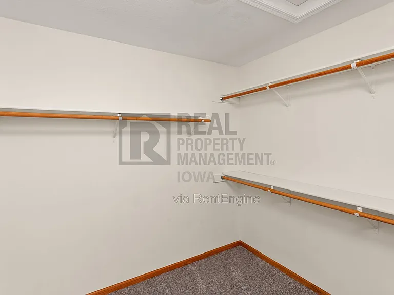 8912 Highland Oaks Dr — Photo 18