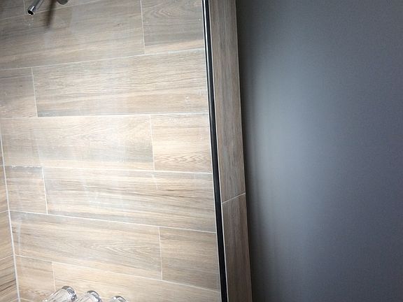 3rd image of 11115 S Manhattan Pl