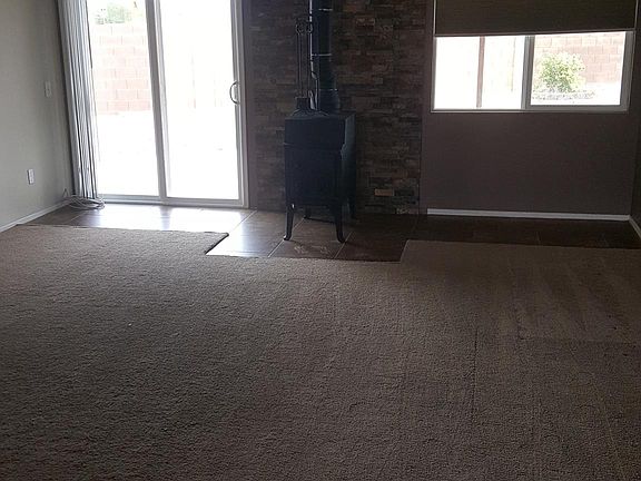 3rd image of 1092 N Constitution Dr
