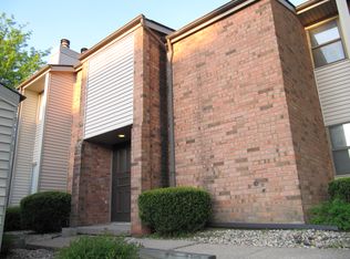 5719 N Autumn Ridge Ct #B, Peoria, IL 61615