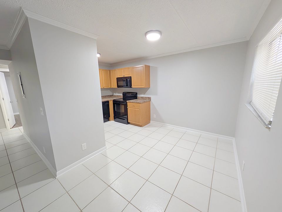 1st image of 318 Southwind Dr APT 26