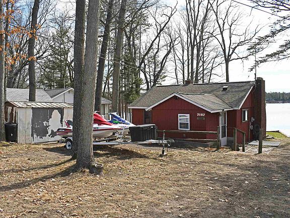 5th image of 2102 Lake Rd