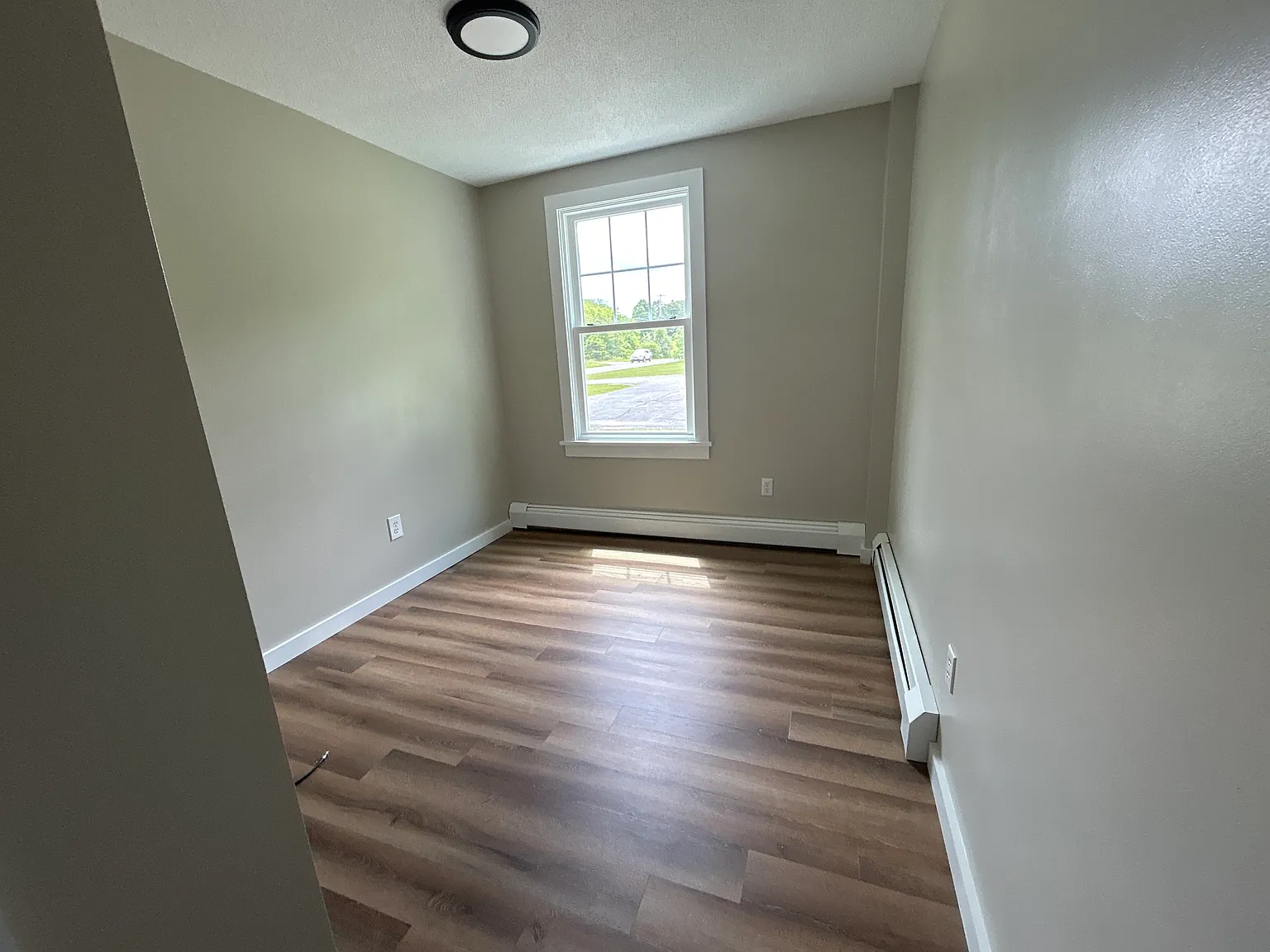 2 bed, 1000 sqft, $2,500 — Photo 4