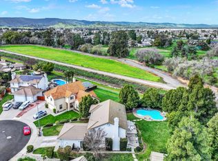 325 Fieldstone Court, Vacaville, CA 95687