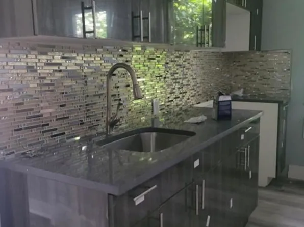 286 Gregory St #2R, Bridgeport, CT 06604