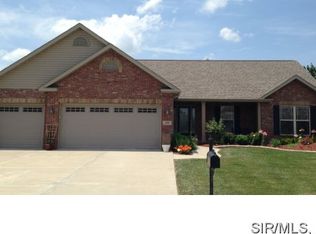 2116 Tuscany Ridge Ct, Maryville, IL 62062