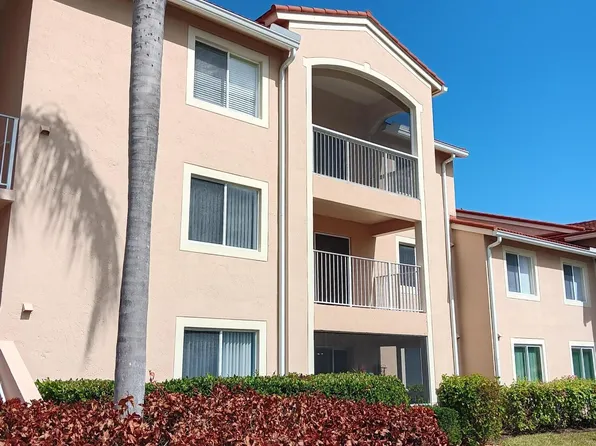 1640 N 42nd Cir APT 204, Vero Beach, FL 32967