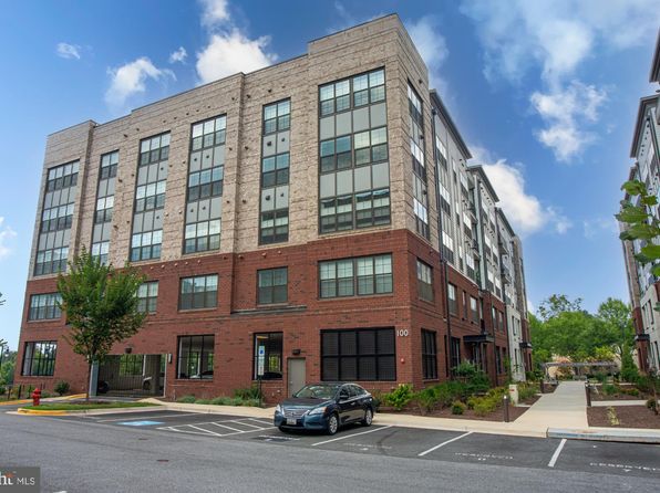 100 Saint Ives Pl APT 205