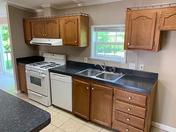 4th image of 303 W Lou Ln