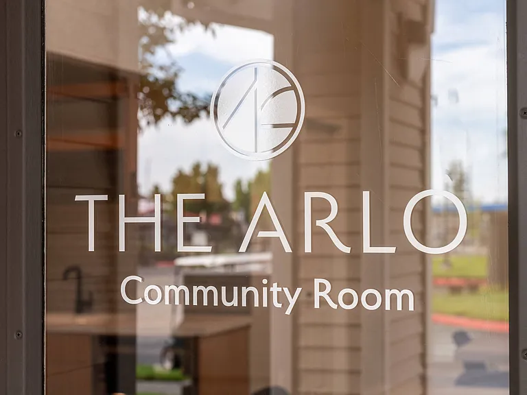 The Arlo — Photo 33