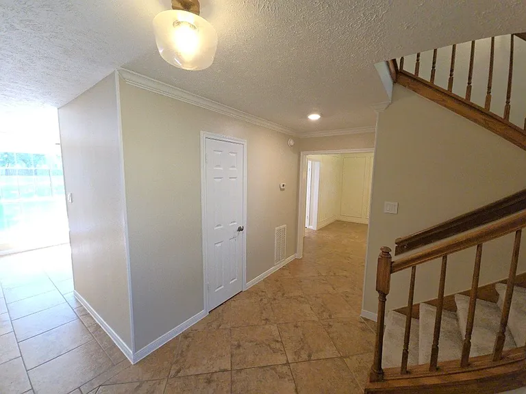 2502 Fairwind Dr — Photo 23