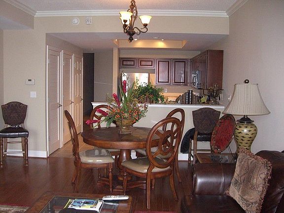 5th image of 1155 12th St Unit 305