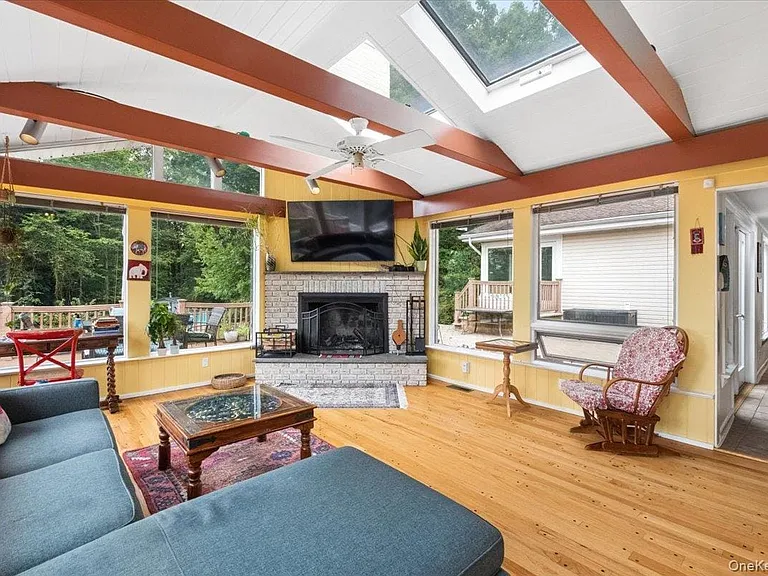5 Agnes Cir — Photo 11
