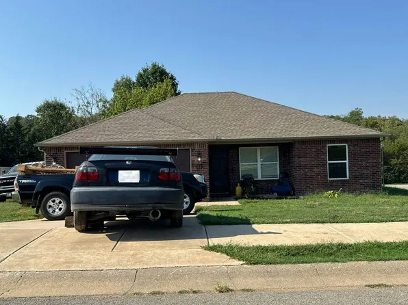 116 Cooper St, Huntsville, AR 72740