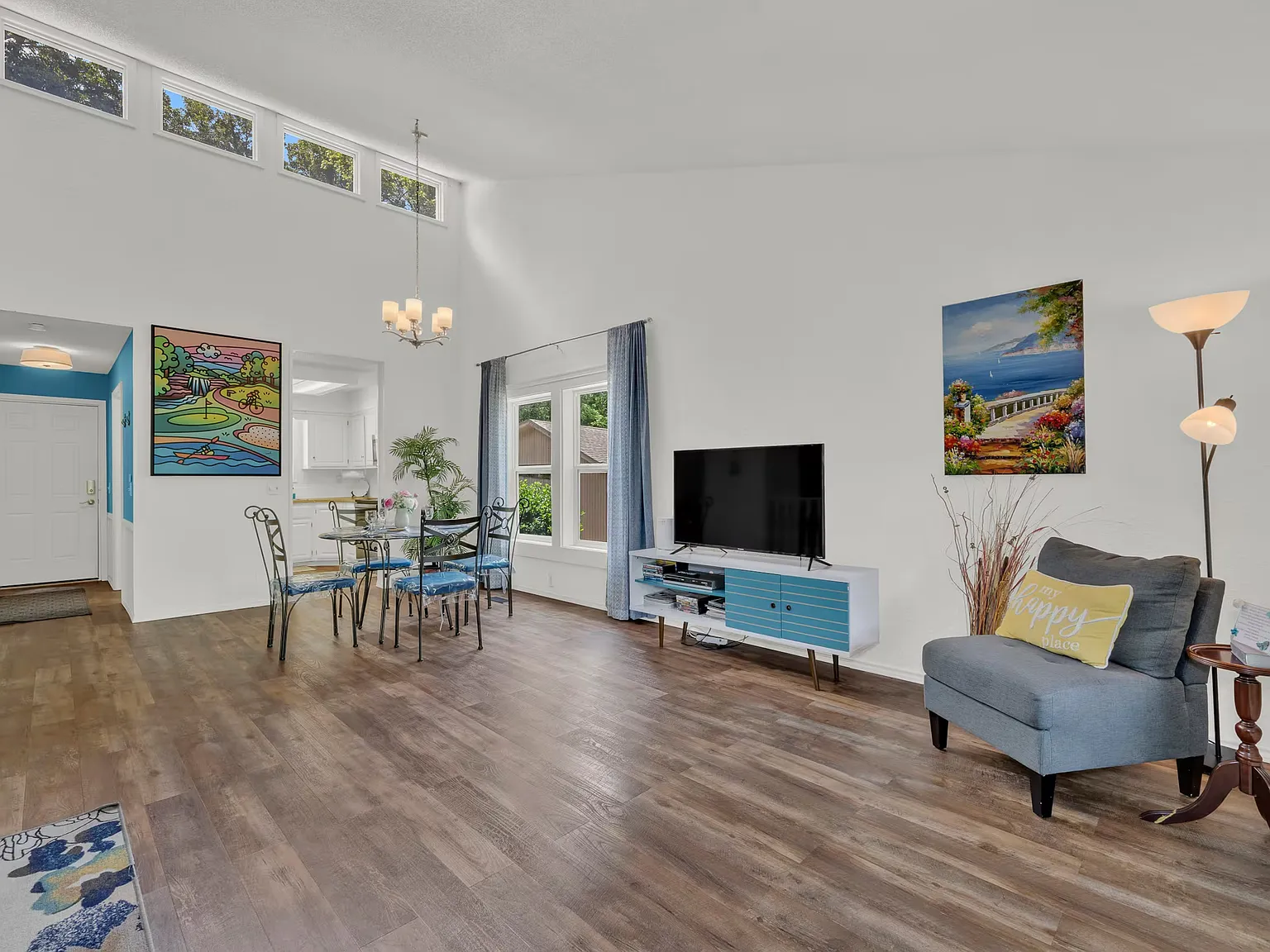2 bed, 1.5 bath, 1458 sqft, $2,500 — Photo 3