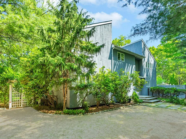 39 Montauk Ave — Photo 38