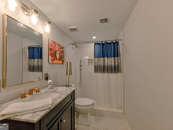 5th image of 2075 Clairmeade Valley Rd NE