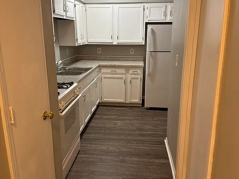 4010 Forest Ave #302 — Photo 4
