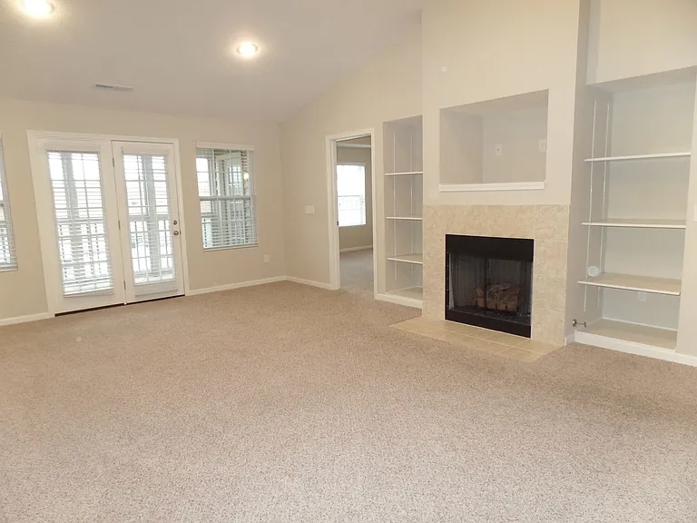5353 Nottinghamshire Ln — Photo 23