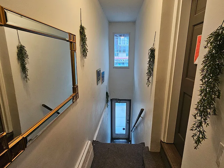 733 Pape Ave #A — Photo 28
