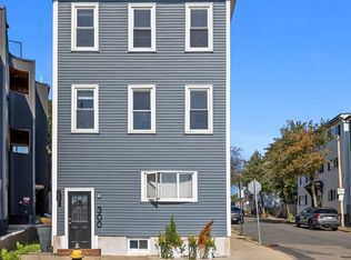 300 Marginal St #3, Boston, MA 02128