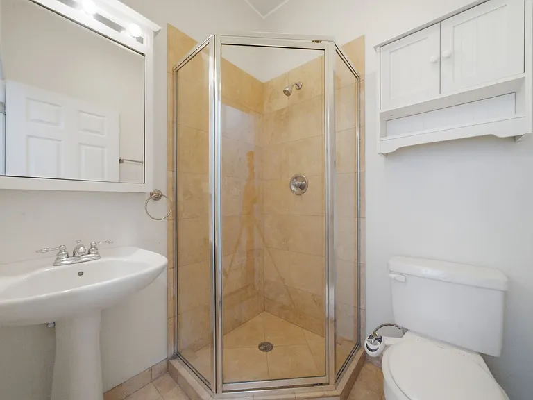 2647 W Haddon Ave #2 — Photo 9