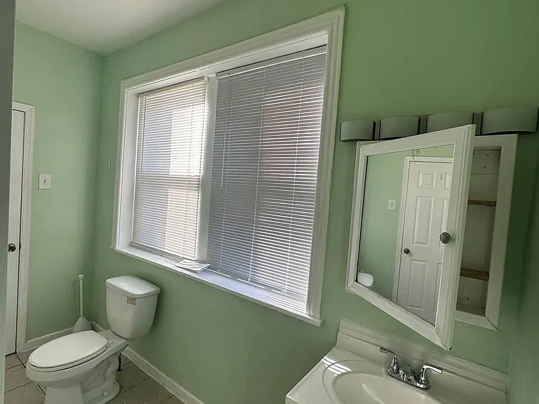 6033 Chestnut St #1 — Photo 7