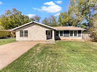 1004 Williams Ave, Cleburne, TX 76033
