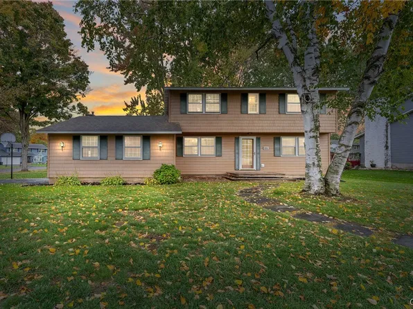 4960 Lantern Cir, Liverpool, NY 13088