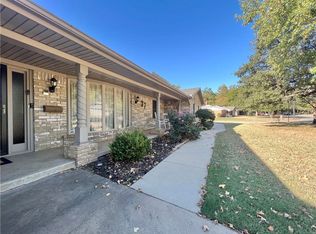37 Cherokee St, Shawnee, OK 74801