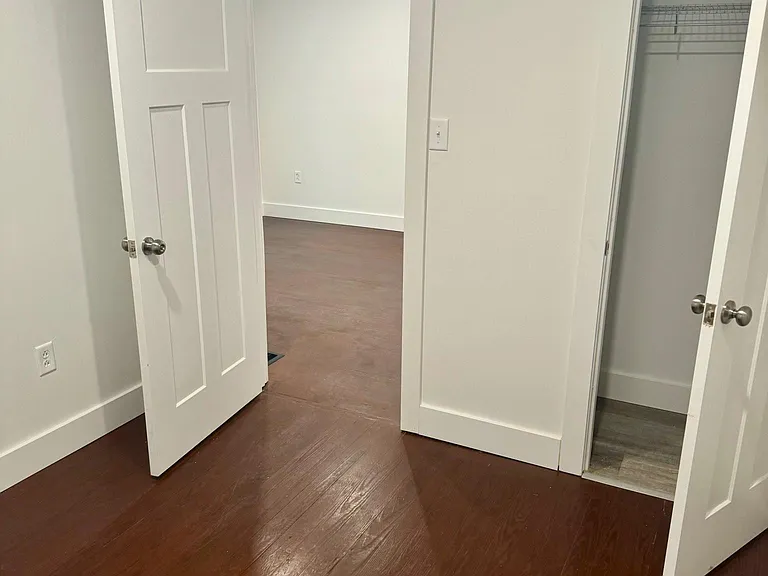 901 E Wilson St — Photo 10