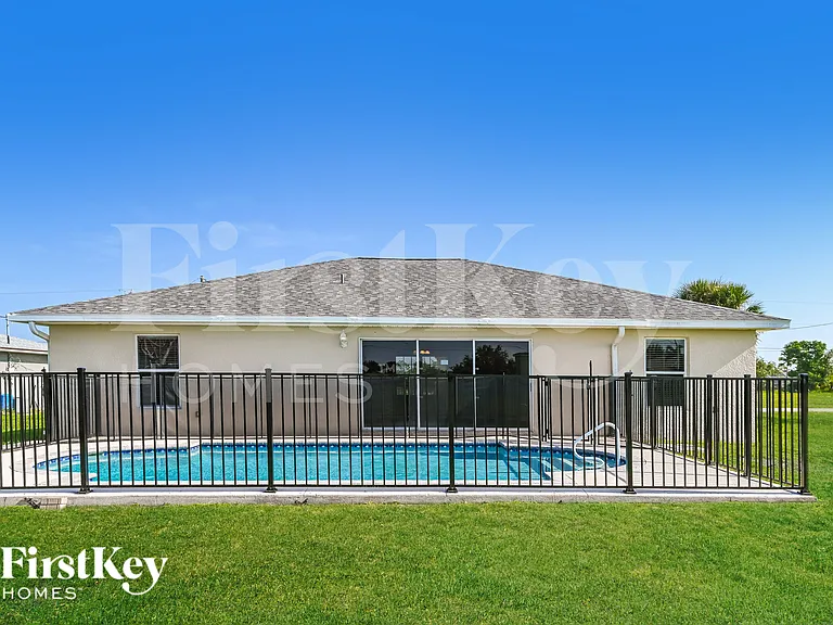 2232 NW 9th Ter — Photo 14