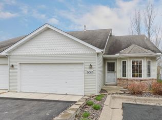 8661 Powers Pl, Chanhassen, MN 55317