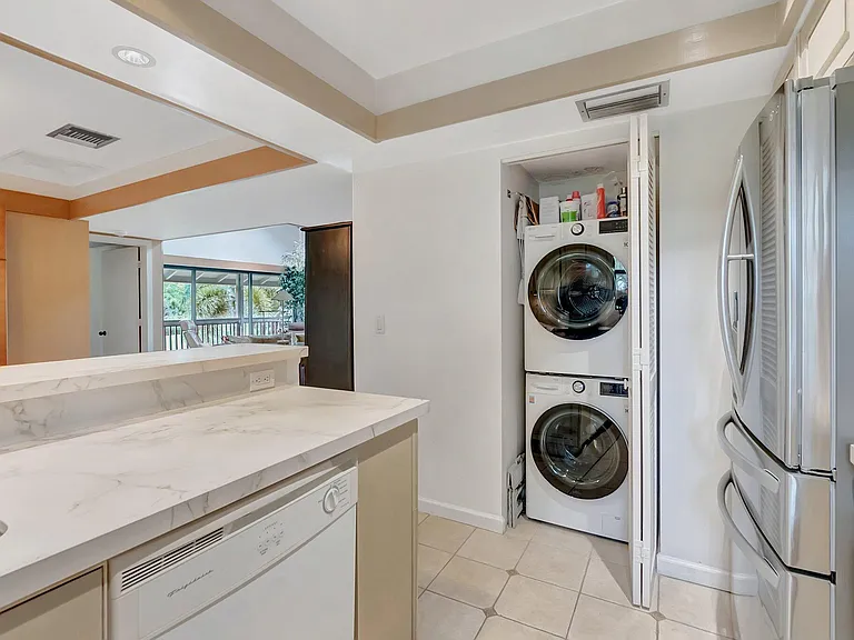 7067 Rain Forest Dr — Photo 12