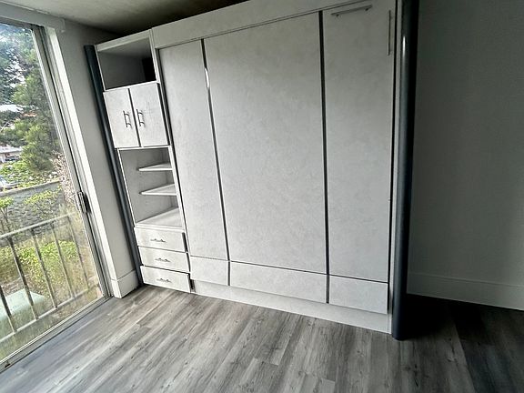 4th image of 3690 Inverrary Dr APT 2M