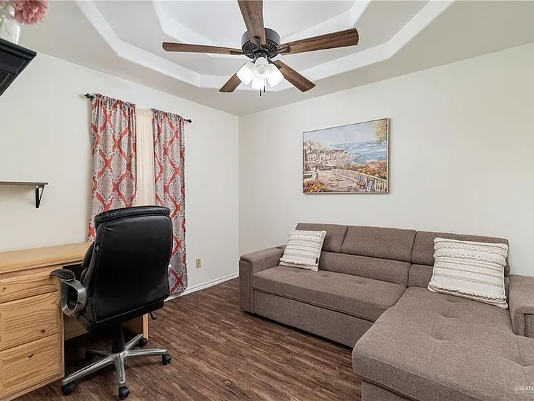 1510 Arboledas Dr — Photo 9