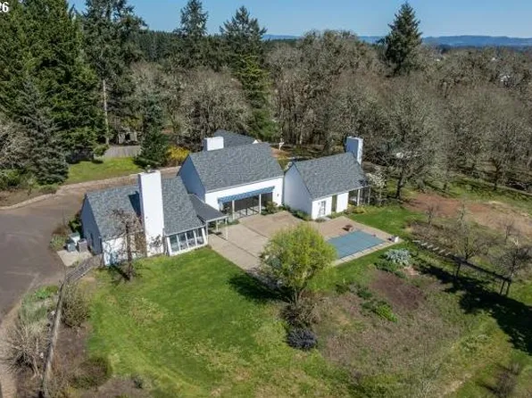 3251 SW Redmond Hill Rd, McMinnville, OR 97128