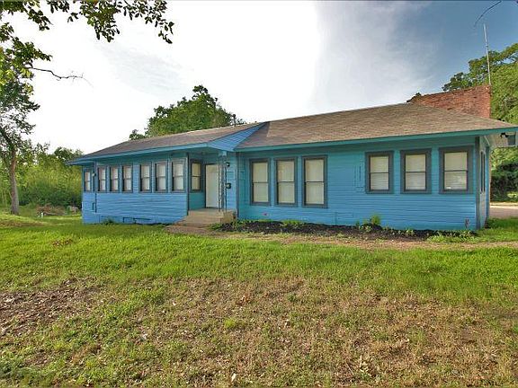 2nd image of 500 Boyett St