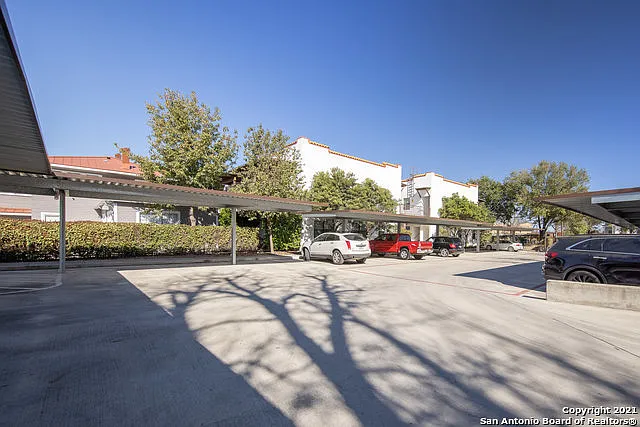 1542 N Alamo St #201 — Photo 35