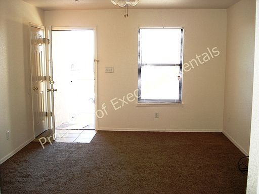 3rd image of 228 Desert Rose Ct APT 4