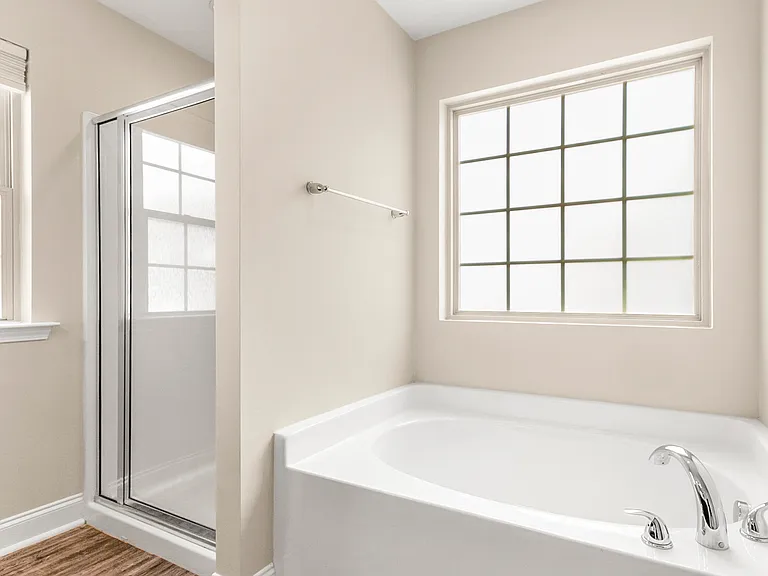 118 Hemlock Green Ln — Photo 36