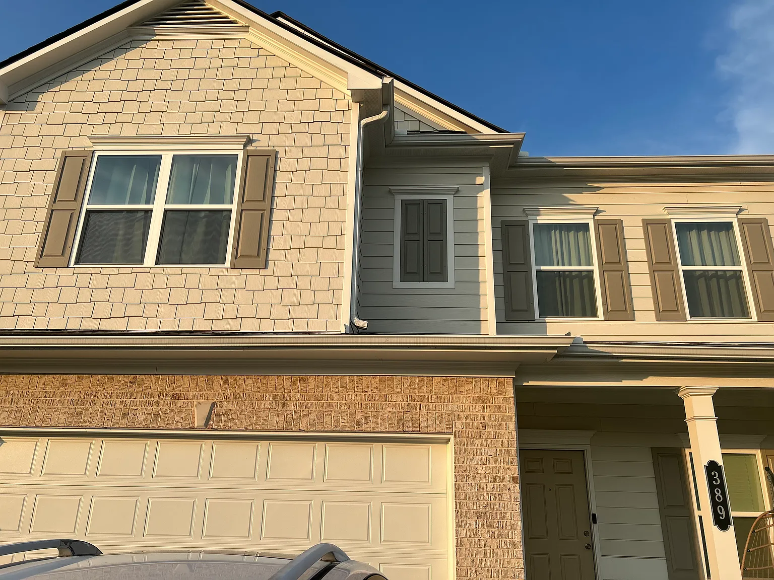 389 Roxeywood Way — Photo 1