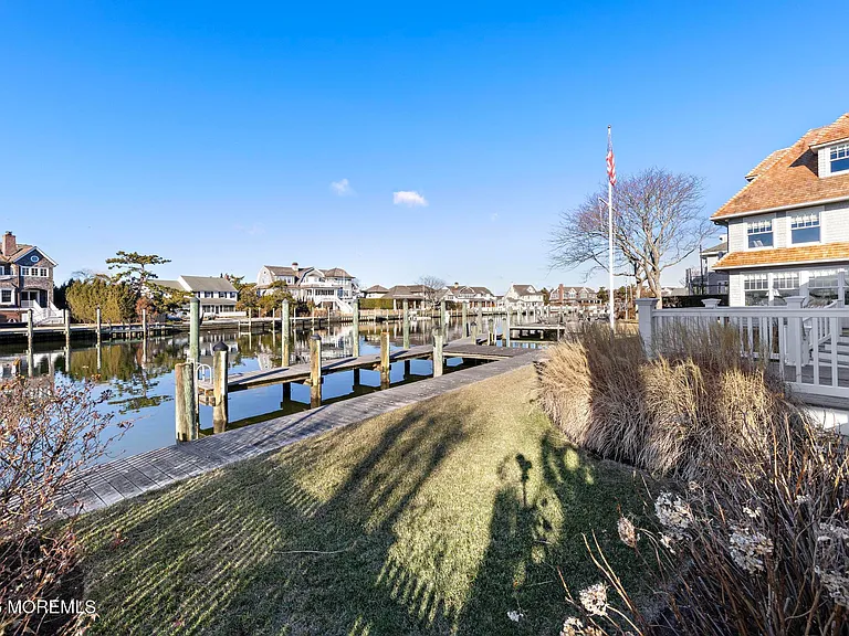 954 Barnegat Ln — Photo 92