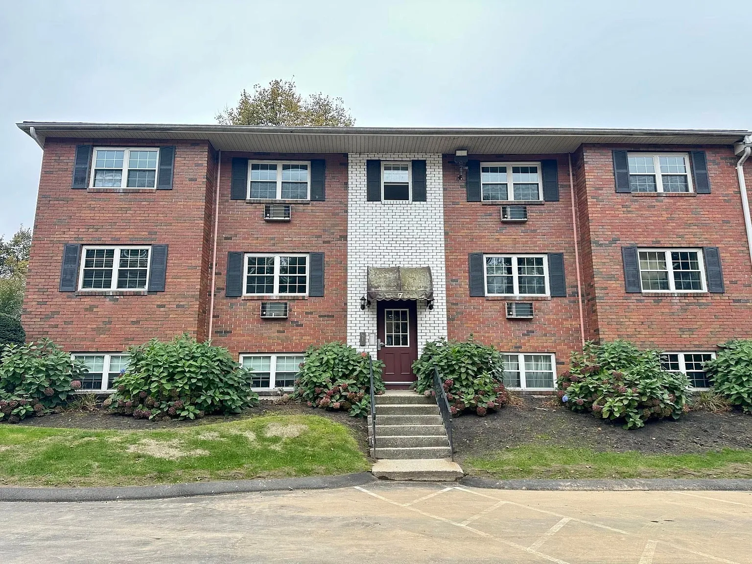 2 bed, 723 sqft, $1,650 — Photo 1