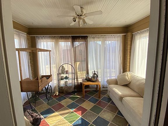 3rd image of 1505 Avenue A