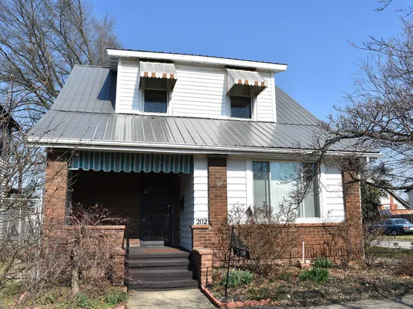 202 8th Ave W, Huntington, WV 25701