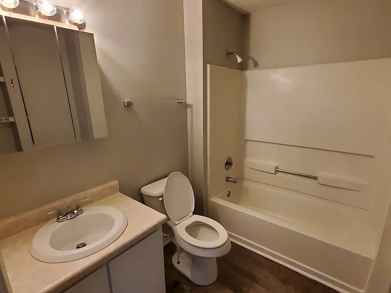 814 Twin Oaks Way #314 — Photo 6