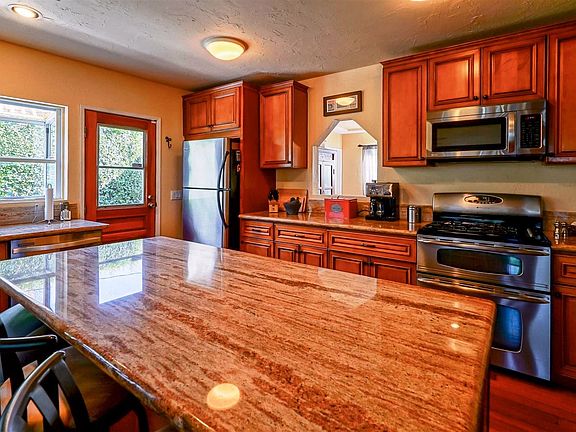 4th image of 4384 Saratoga Ave